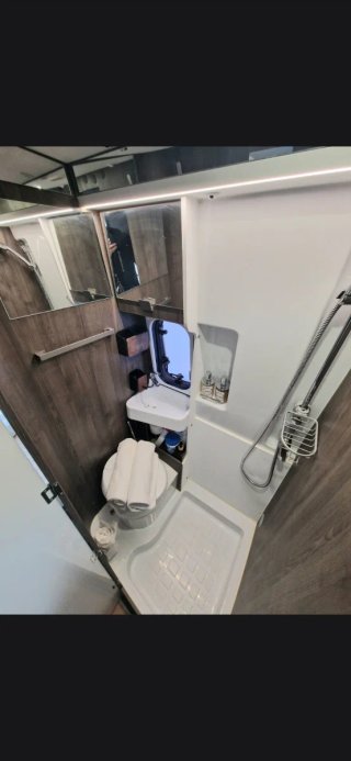 Alquiler camper o autocaravana nueva