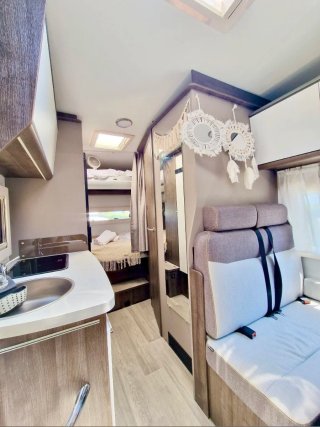 Alquiler camper o autocaravana nueva