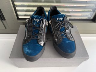 G. Zanotti Azul y Negro Terciopelo y piel T.41 (22