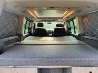 Volkswagen T5 Multivan con techo elevable