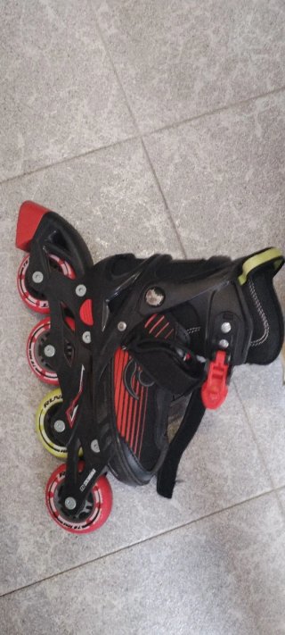Patines en línea para niños con casco y protectore