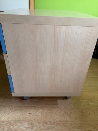 Cajonera con ruedas