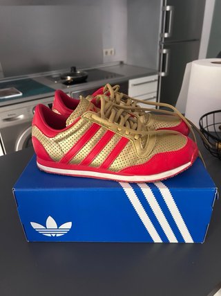 Adidas Doradas y Rojas Talla 44