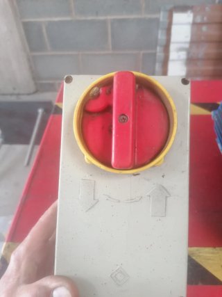 Motor para elevador de coches
