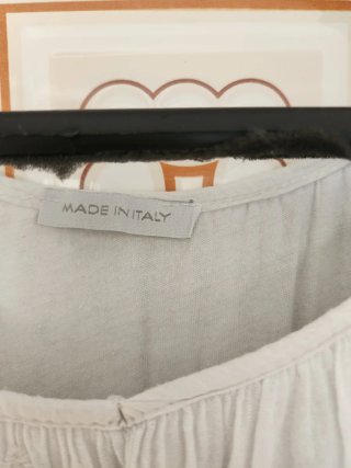 Blusa blanca con bordados