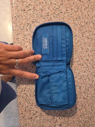 Cartera/Tarjetero Negro con Cremallera