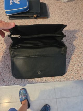 Cartera/Tarjetero Negro con Cremallera