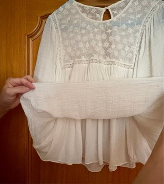 Blusa Blanca con Bordados Zara M