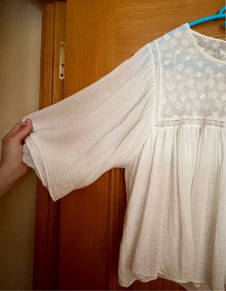 Blusa Blanca con Bordados Zara M