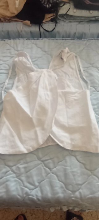Lote de Ropa Nueva: Chaqueta, Pantalones y Falda