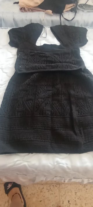 Lote de Ropa Nueva: Chaqueta, Pantalones y Falda