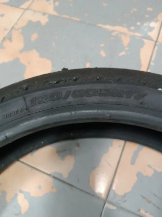 Neumático Slick Bridgestone Battlax V02