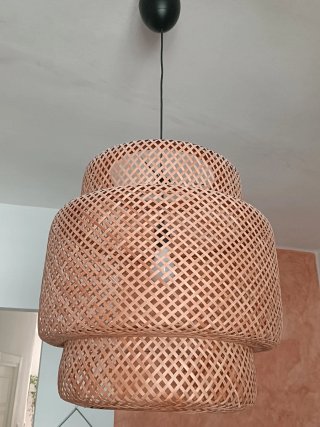 Lámpara de techo de mimbre