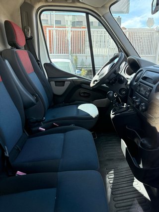 Renault Master L2H2. 2.3 dCi. 3 plazas