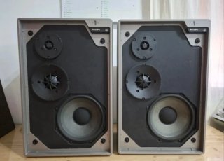 Altavoces HiFi Philips Miniwatt 22AH466