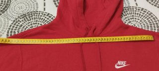 Sudadera Nike con capucha roja