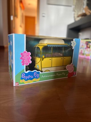 Autocaravana Peppa Pig con figuras