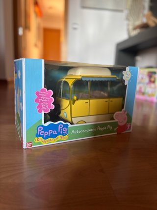 Autocaravana Peppa Pig con figuras