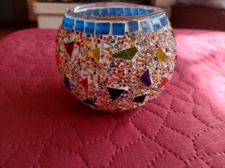 Portacandele in mosaico di vetro, mai usato.