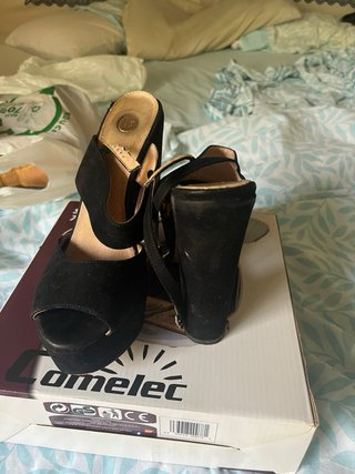 Tacones Negros con Plataforma