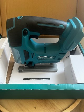 Caladora Makita Inalámbrica 18V