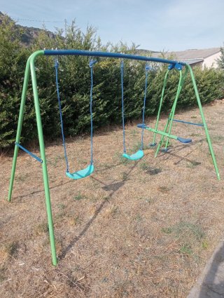 Columpio infantil para jardín