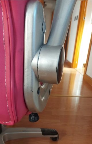 Silla escritorio gaming rosa y negra