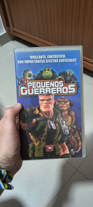Pequeños Guerreros vhs no envío
