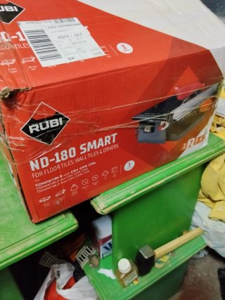 Cortadora de azulejos Rubi NB-180 SMART