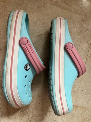 Crocs Crocband niña azul y rosa