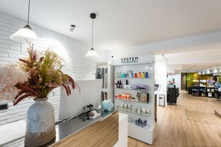 Traspaso salón belleza Diagonal, 9 tocadores
