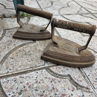 Planchas de hierro antiguas