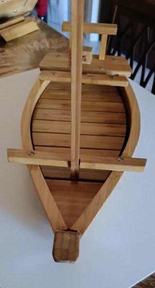 Modellino di barca in legno due