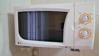 Microondas LG Grill Intellowave Blanco, y soporte