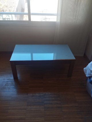 Mueble de comedor, mesas y sillas