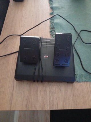 Volante para PS4 con Pedales y Marchas