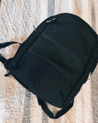Mochila Negra con USB para portátil, 15,6, tablet