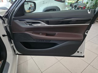 BMW Serie 7 745e