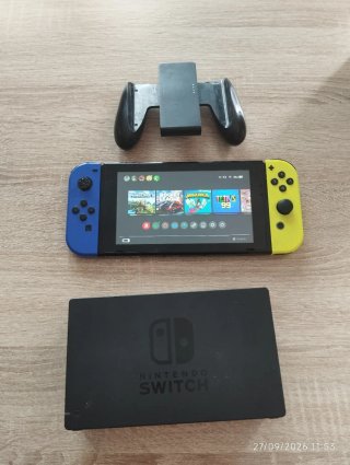 Nintendo Switch Azul y Amarillo
