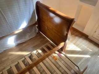 Cama nudo madera maciza