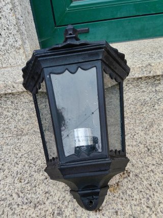 Foco pared exterior negro metal y cristal