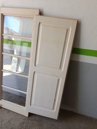 Ventana Antigua de Madera