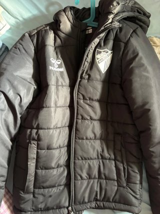 Chaquetón Málaga CF Hummel
