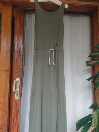 Vestido Largo Verde con Cuerda en Cintura