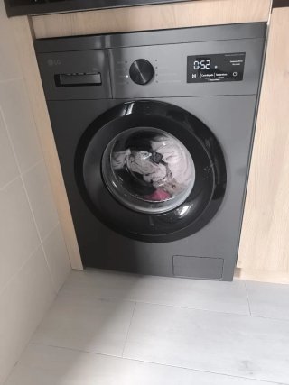 Lavadora LG compacta 8 kg
