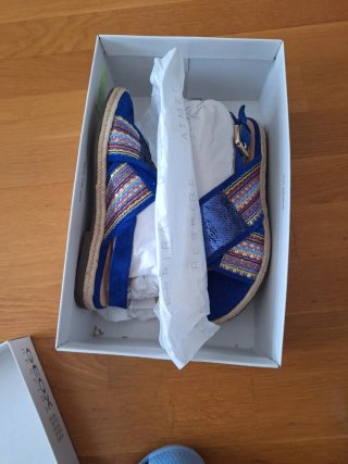 Sandalias Geox azules talla 35 nuevas