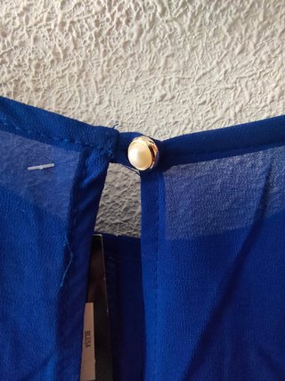 Blusa Azul Eléctrico con Brillantes