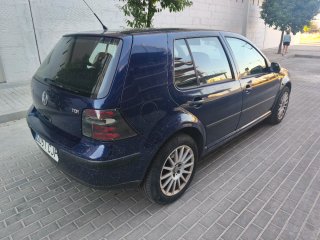 Volkswagen Golf 2003