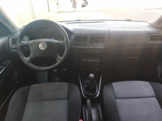 Volkswagen Golf 2003