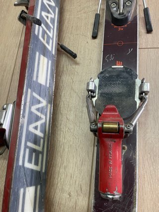 Esquís Elan con fijaciones Made in France